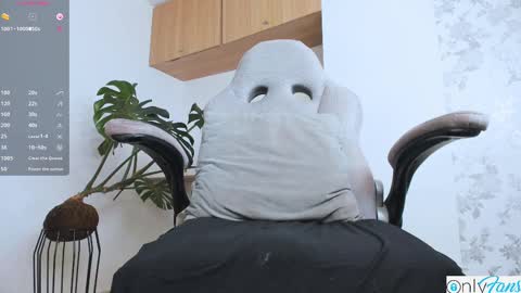 Snapshot of matteo_777 chatting on February 14, 12:19 am Mateo online show from February 14, 12:19 am