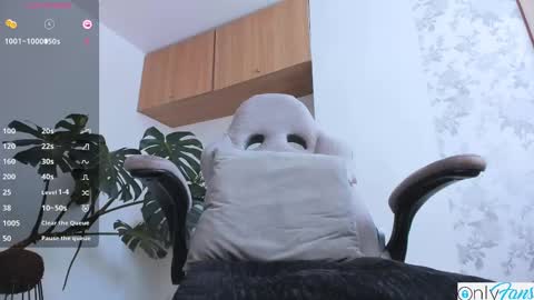 Snapshot of matteo_777 chatting on February 27, 8:09 pm Mateo online show from February 27, 8:09 pm