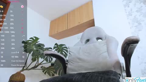 Snapshot of matteo_777 chatting on March 11, 12:33 am Mateo online show from March 11, 12:33 am