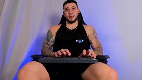 matteosantino25 online show from February 12, 6:03 pm