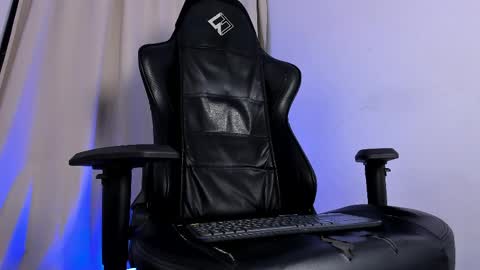 matteosantino25 online show from March 6, 5:09 pm