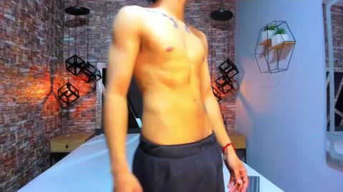 Snapshot of mattfiore chatting on December 19, 7:43 pm mattfiore online show from December 19, 7:43 pm