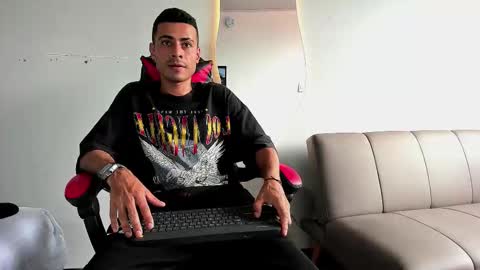 Matthew online show from December 5, 7:43 pm