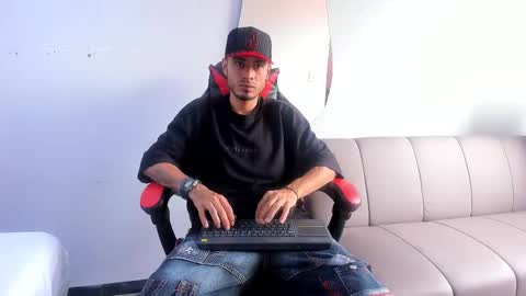 Matthew online show from December 19, 5:53 pm