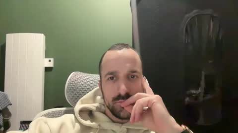 M online show from February 19, 10:39 pm