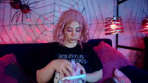 Snapshot of matti_sofia chatting on November 4, 11:09 am TATIANA AND ROUS online show from November 4, 11:09 am