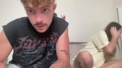 Snapshot of mattslinga chatting on April 14, 7:36 am Matt Slinga online show from April 14, 7:36 am