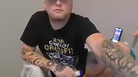 Snapshot of mattysfunroom chatting on October 31, 5:25 pm Mattysfunroom online show from October 31, 5:25 pm