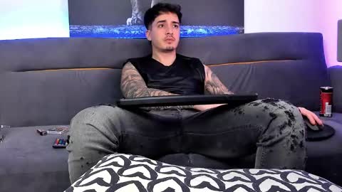 Snapshot of mattytwink69 chatting on December 21, 8:28 am Matt online show from December 21, 8:28 am