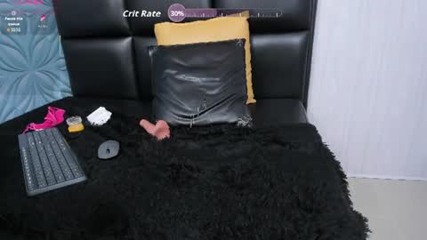 Snapshot of mature_beautiful chatting on June 21, 9:34 am Lucy online show from June 21, 9:34 am