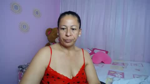 Snapshot of mature_martina_ chatting on January 8, 6:20 am Martina online show from January 8, 6:20 am