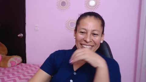 Snapshot of mature_martina_ chatting on January 23, 10:44 pm Martina online show from January 23, 10:44 pm