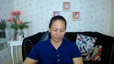 Snapshot of mature_martina_ chatting on February 17, 11:31 pm Martina online show from February 17, 11:31 pm