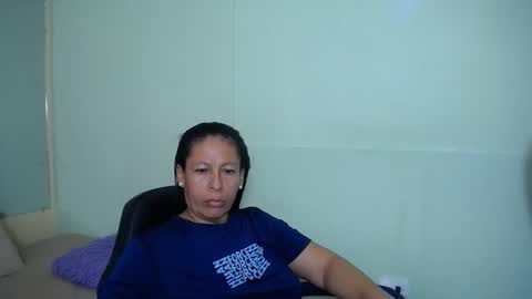Snapshot of mature_martina_ chatting on February 25, 8:58 am Martina online show from February 25, 8:58 am