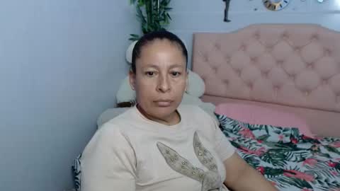 Snapshot of mature_martina_ chatting on September 26, 11:31 pm Martina online show from September 26, 11:31 pm