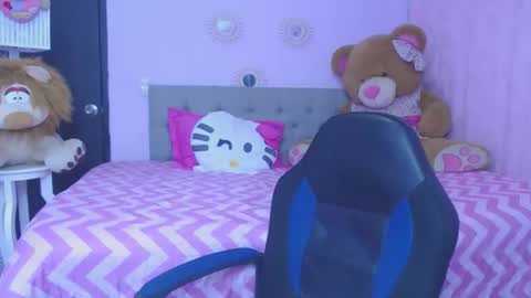 Snapshot of mature_martina_ chatting on November 30, 12:09 pm Martina online show from November 30, 12:09 pm