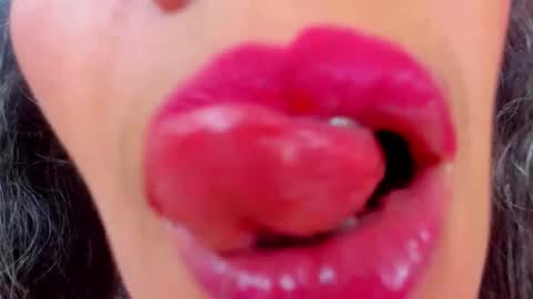 Sexy Hot Mature Sophy online show from October 28, 3:14 pm