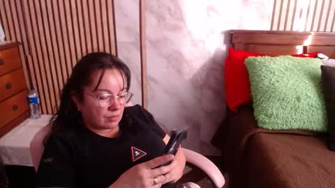 Snapshot of mature_wolf chatting on September 13, 10:20 pm Sonia online show from September 13, 10:20 pm