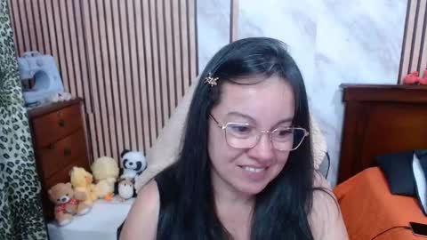 Snapshot of mature_wolf chatting on October 2, 11:01 pm Sonia online show from October 2, 11:01 pm