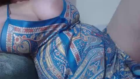 Snapshot of matureboobsbig chatting on May 27, 1:57 am matureboobsbig online show from May 27, 1:57 am
