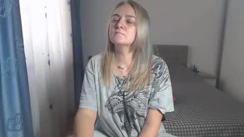 Snapshot of maturediana chatting on February 4, 11:16 am maturediana online show from February 4, 11:16 am