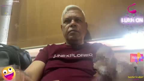 Snapshot of maturedman_44 chatting on November 12, 1:39 am DEV online show from November 12, 1:39 am