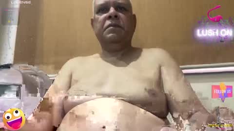 Snapshot of maturedman_44 chatting on December 1, 1:21 am DEV online show from December 1, 1:21 am