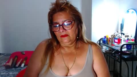 maturehot649 online show from May 19, 10:38 pm