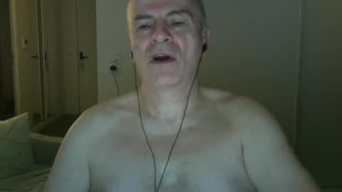 maturehotman online show from March 1, 6:35 am