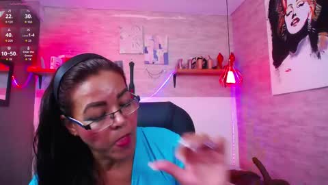 Snapshot of maturepure_ chatting on September 10, 6:41 pm maturepure_ online show from September 10, 6:41 pm