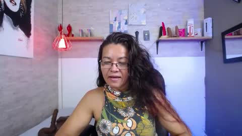 Snapshot of maturepure_ chatting on October 13, 10:10 pm maturepure_ online show from October 13, 10:10 pm