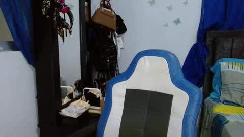 Snapshot of maturetigress4c chatting on October 29, 1:57 pm Cecilia online show from October 29, 1:57 pm