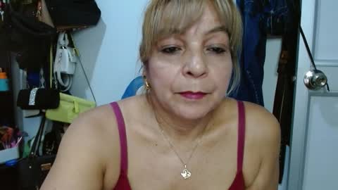 Snapshot of maturetigress4c chatting on December 2, 9:43 pm Cecilia online show from December 2, 9:43 pm