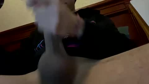 Snapshot of mau_fire chatting on December 9, 12:01 am mau online show from December 9, 12:01 am