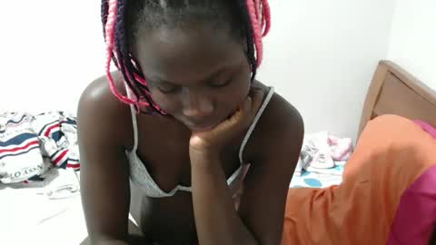 Snapshot of maui_001 chatting on October 11, 11:25 pm moh online show from October 11, 11:25 pm