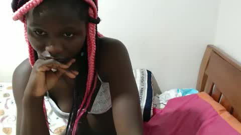 Snapshot of maui_001 chatting on October 23, 7:29 am moh online show from October 23, 7:29 am