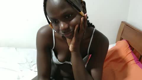 Snapshot of maui_001 chatting on November 10, 11:59 pm moh online show from November 10, 11:59 pm