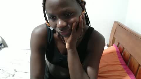 Snapshot of maui_001 chatting on November 13, 5:50 am moh online show from November 13, 5:50 am