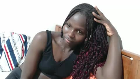 Snapshot of maui_001 chatting on November 28, 12:24 am moh online show from November 28, 12:24 am