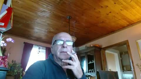 Maurice online show from January 31, 3:33 pm