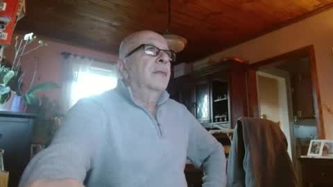 Maurice online show from December 19, 9:00 pm