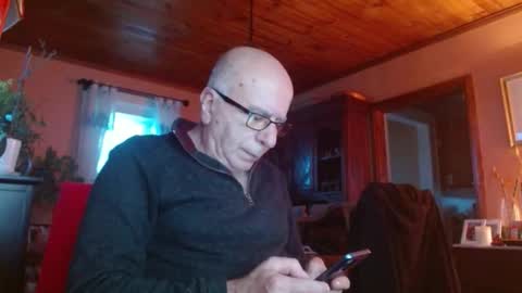 Maurice online show from February 1, 12:15 pm