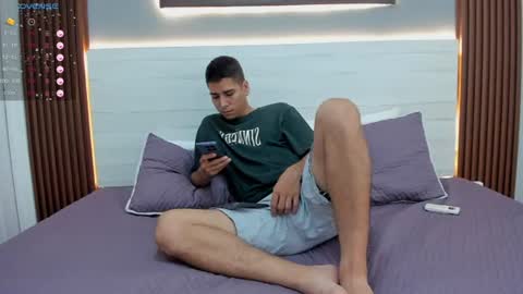 mauro_boy online show from June 20, 7:38 pm