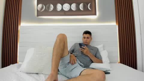 mauro_boy online show from June 30, 7:15 pm