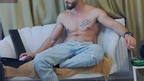 mauro_real_man online show from October 15, 6:30 pm