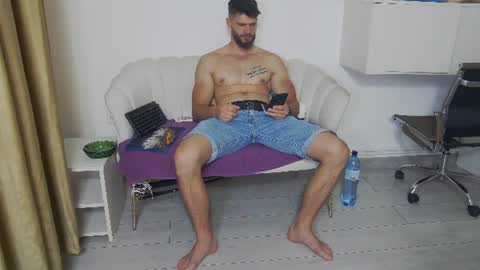 mauro_real_man online show from July 4, 5:52 pm