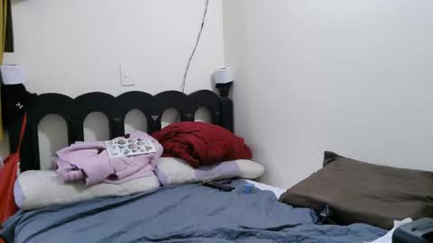 mauroluxandra online show from April 30, 11:31 pm