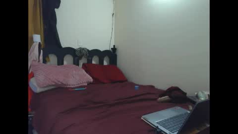 mauroluxandra online show from May 20, 4:24 pm