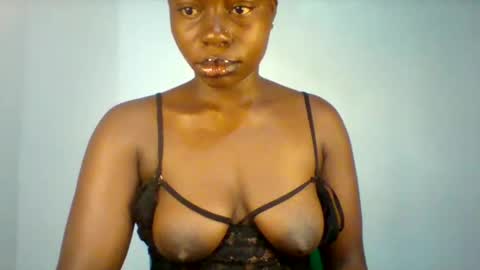 Snapshot of maverlous_pussy900 chatting on February 4, 2:39 am Maverlous pussy online show from February 4, 2:39 am