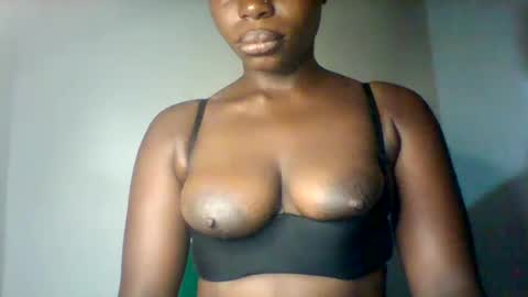 Snapshot of maverlous_pussy900 chatting on February 8, 3:10 am Maverlous pussy online show from February 8, 3:10 am